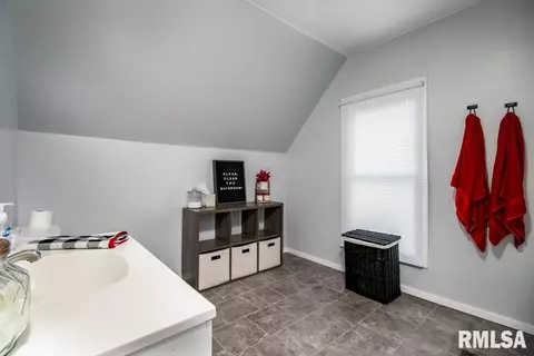 2705 9th Ave, Moline, IL 61265 photo 13