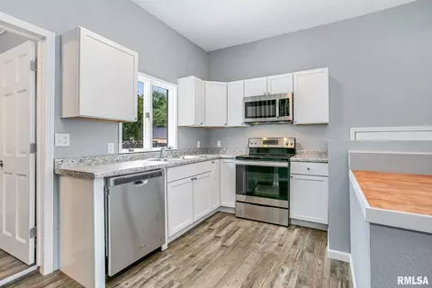 1518 17th St, Moline, IL 61265 photo 10