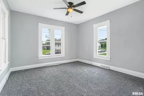 1518 17th St, Moline, IL 61265 photo 4