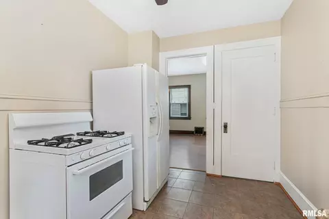 424 39th St, Moline, IL 61265 photo 14