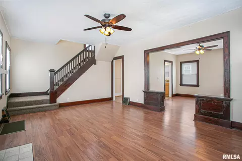 424 39th St, Moline, IL 61265 photo 6