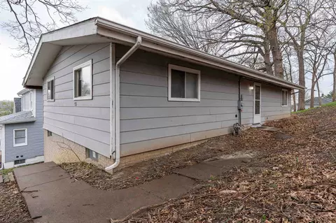 155 6th St, Silvis, IL 61282 photo 3