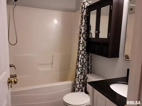 307 Douglas St, Anna, IL 62906 photo 13