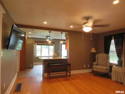 307 W Main St, Atkinson, IL 61235 photo 12