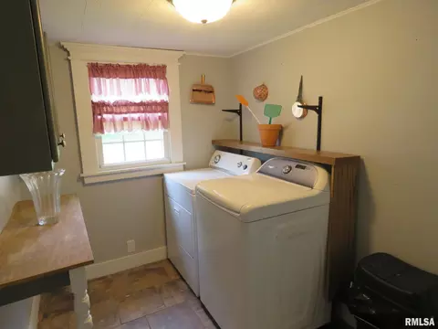 307 W Main St, Atkinson, IL 61235 photo 23