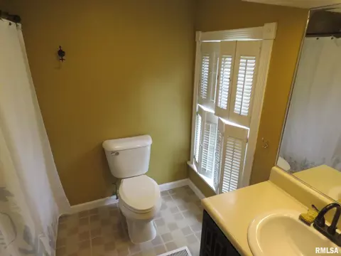 307 W Main St, Atkinson, IL 61235 photo 21