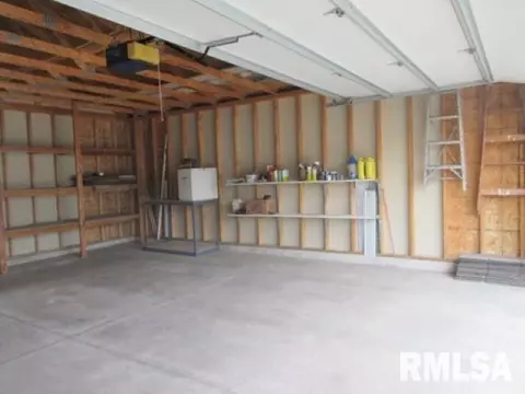 2013 4th St, Moline, IL 61265 photo 29