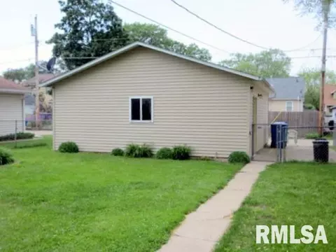 2013 4th St, Moline, IL 61265 photo 28