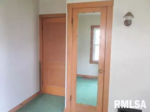 2013 4th St, Moline, IL 61265 photo 16