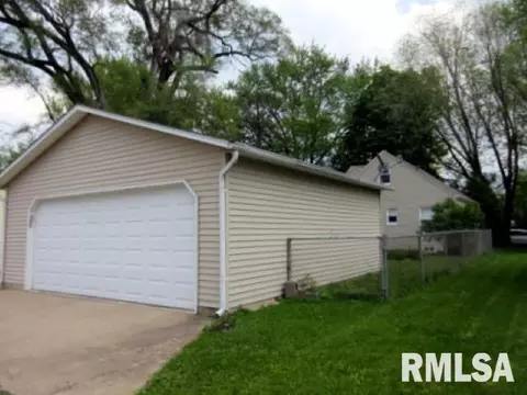 2013 4th St, Moline, IL 61265 photo 31