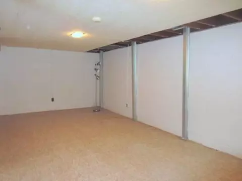 2013 4th St, Moline, IL 61265 photo 24