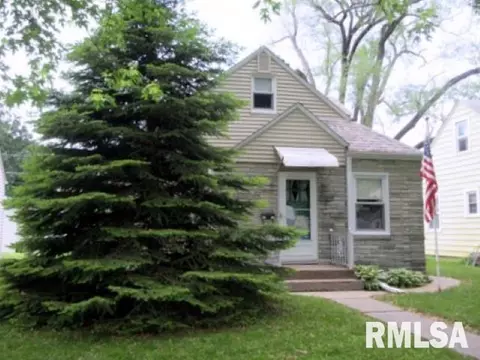 2013 4th St, Moline, IL 61265 photo 1