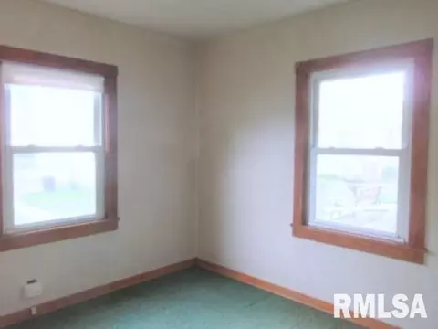 2013 4th St, Moline, IL 61265 photo 15
