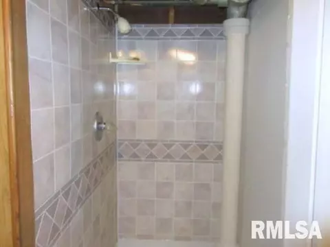 2013 4th St, Moline, IL 61265 photo 22