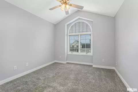 1105 W Spring St, Eldridge, IA 52748 photo 39