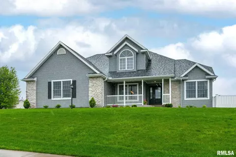 1105 W Spring St, Eldridge, IA 52748 photo 1