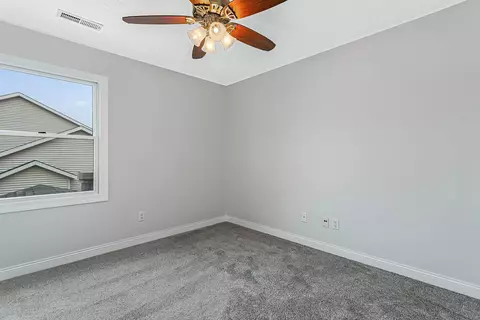 1105 W Spring St, Eldridge, IA 52748 photo 41