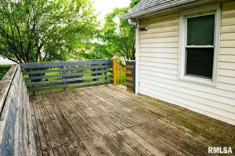3806 12th St, Moline, IL 61265 photo 6