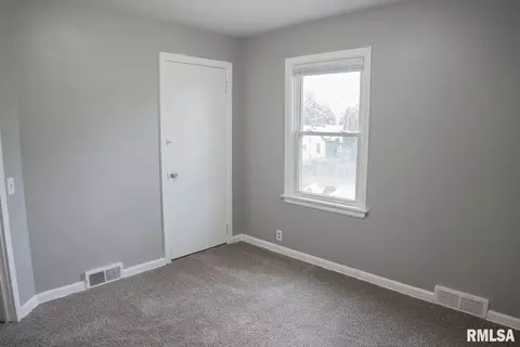 3806 12th St, Moline, IL 61265 photo 11