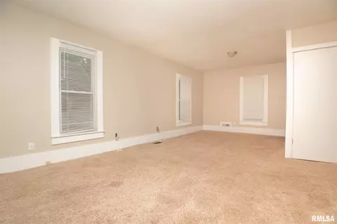 2318 15th St, Moline, IL 61265 photo 7