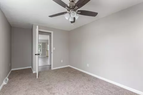 2415 45th St, Moline, IL 61265 photo 12