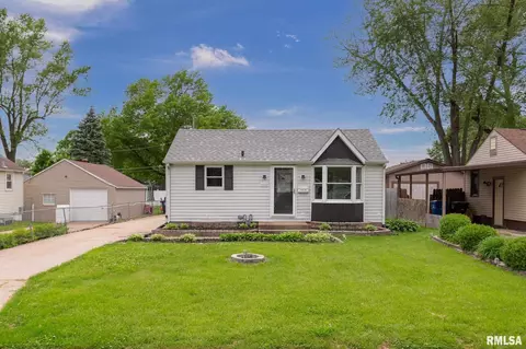 2415 45th St, Moline, IL 61265 photo 1