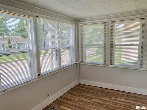 902 W Boulevard Blvd, Marion, IL 62959 photo 15