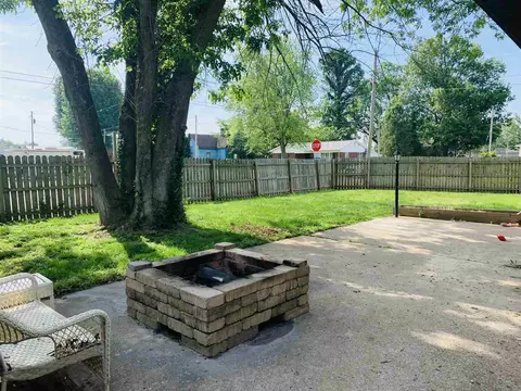 902 W Boulevard Blvd, Marion, IL 62959 photo 3