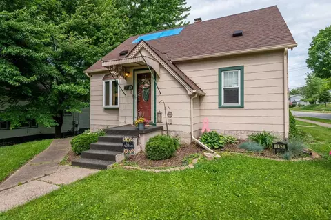 153 15th St, Silvis, IL 61282 photo 1
