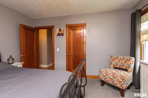 153 15th St, Silvis, IL 61282 photo 10