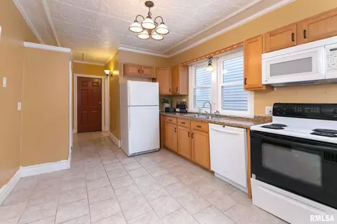 732 25th St, Moline, IL 61265 photo 9