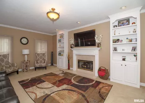 604 E 3rd St, Coal Valley, IL 61240 photo 4