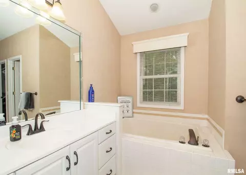 604 E 3rd St, Coal Valley, IL 61240 photo 19