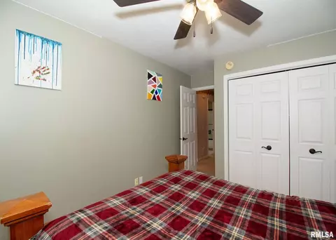 604 E 3rd St, Coal Valley, IL 61240 photo 22