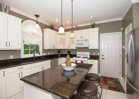 604 E 3rd St, Coal Valley, IL 61240 photo 6