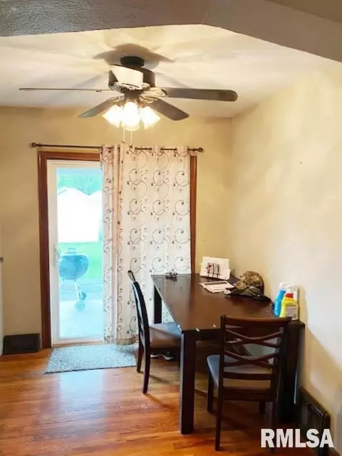 2369 28th St, Moline, IL 61265 photo 12