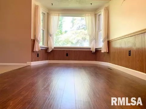 406 Meltzer Ave, Walnut, IL 61376 photo 10