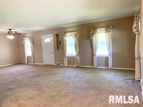 406 Meltzer Ave, Walnut, IL 61376 photo 12