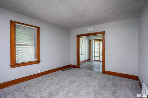 2513 5th Ave, Moline, IL 61265 photo 10