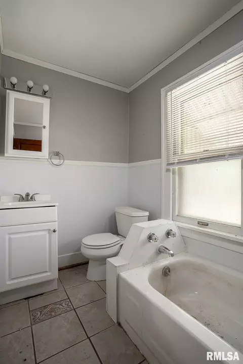2513 5th Ave, Moline, IL 61265 photo 14