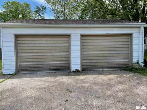 130 15th St, Silvis, IL 61282 photo 19
