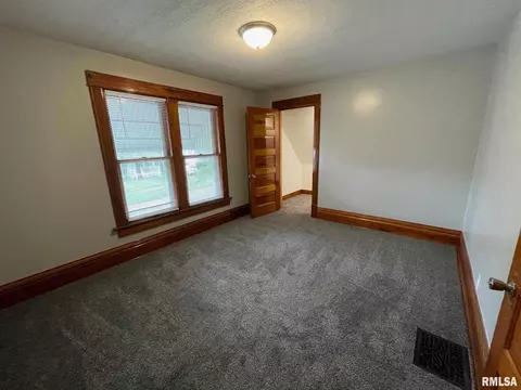 130 15th St, Silvis, IL 61282 photo 12