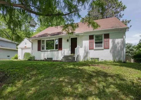 3336 16th St, Moline, IL 61265 photo 1