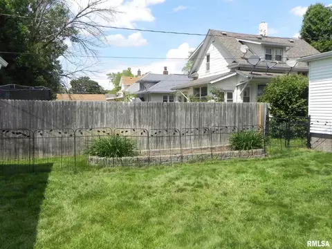 1325 26th St, Moline, IL 61265 photo 29