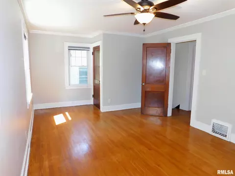 1190 22nd St, Moline, IL 61265 photo 22