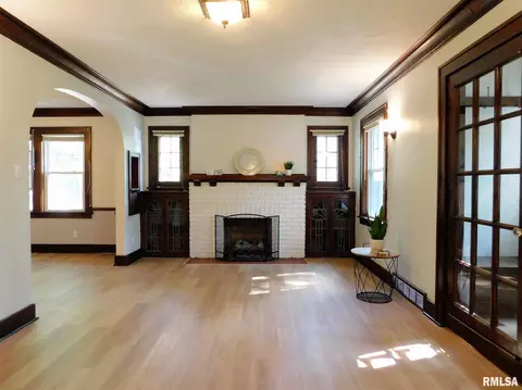 1190 22nd St, Moline, IL 61265 photo 6