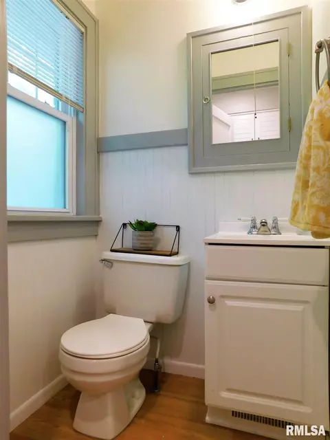 1190 22nd St, Moline, IL 61265 photo 19