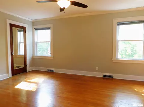 1190 22nd St, Moline, IL 61265 photo 21