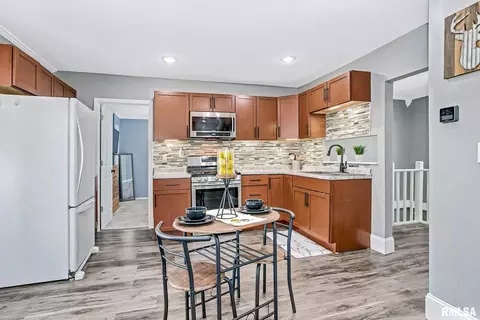 5214 11th Ave, Moline, IL 61265 photo 4
