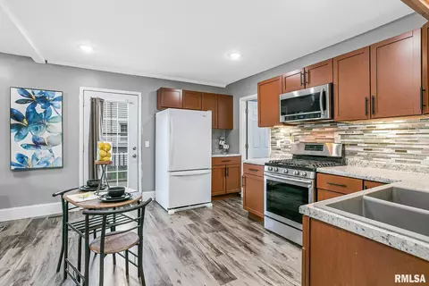 5214 11th Ave, Moline, IL 61265 photo 8